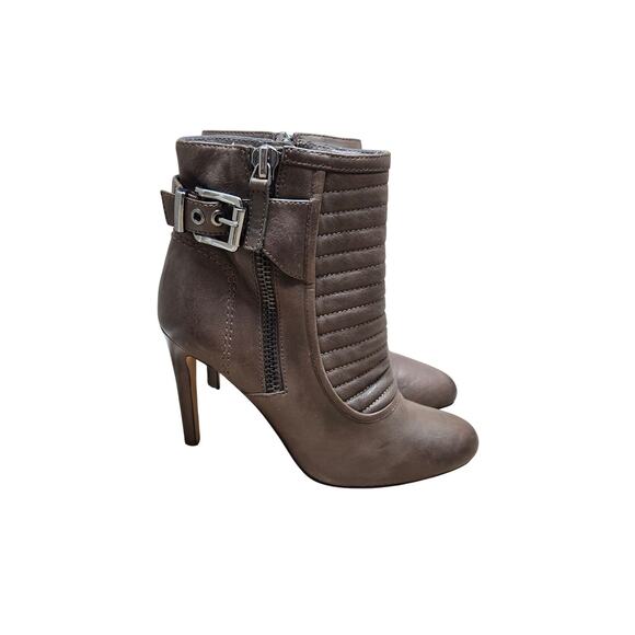 VINCE CAMUTO Leather Ankle Booties Gray Size 7 - Picture 1 of 6